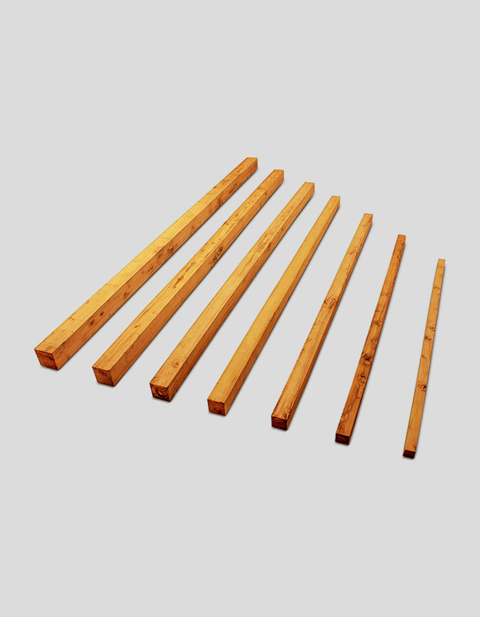 Kantholz quadratisch, geschliffen aus Robinienholz