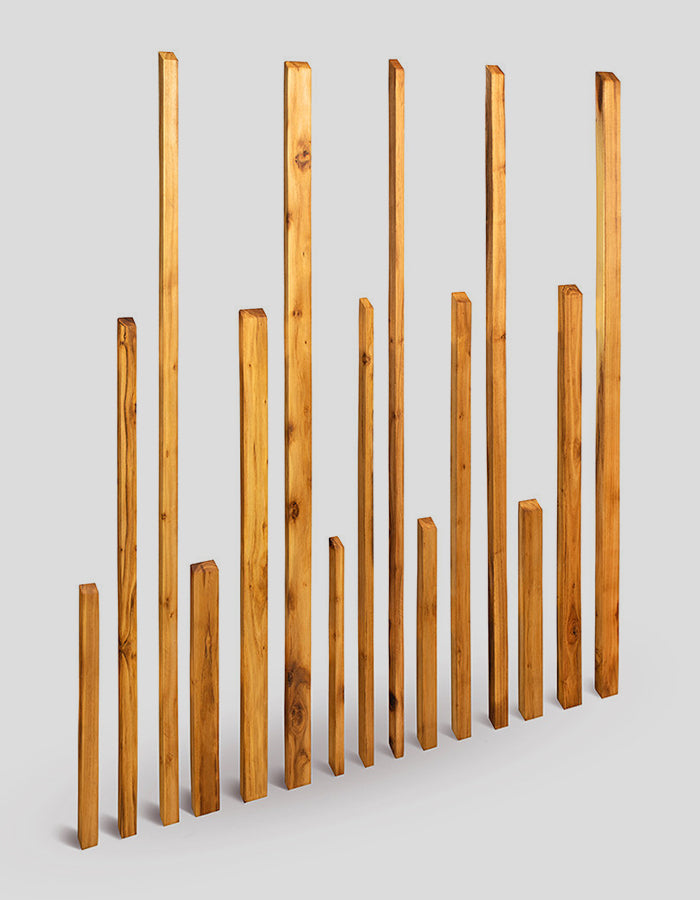 Zaunstäbe quadratisch, geschliffen, Enden angeschrägt aus Robinienholz