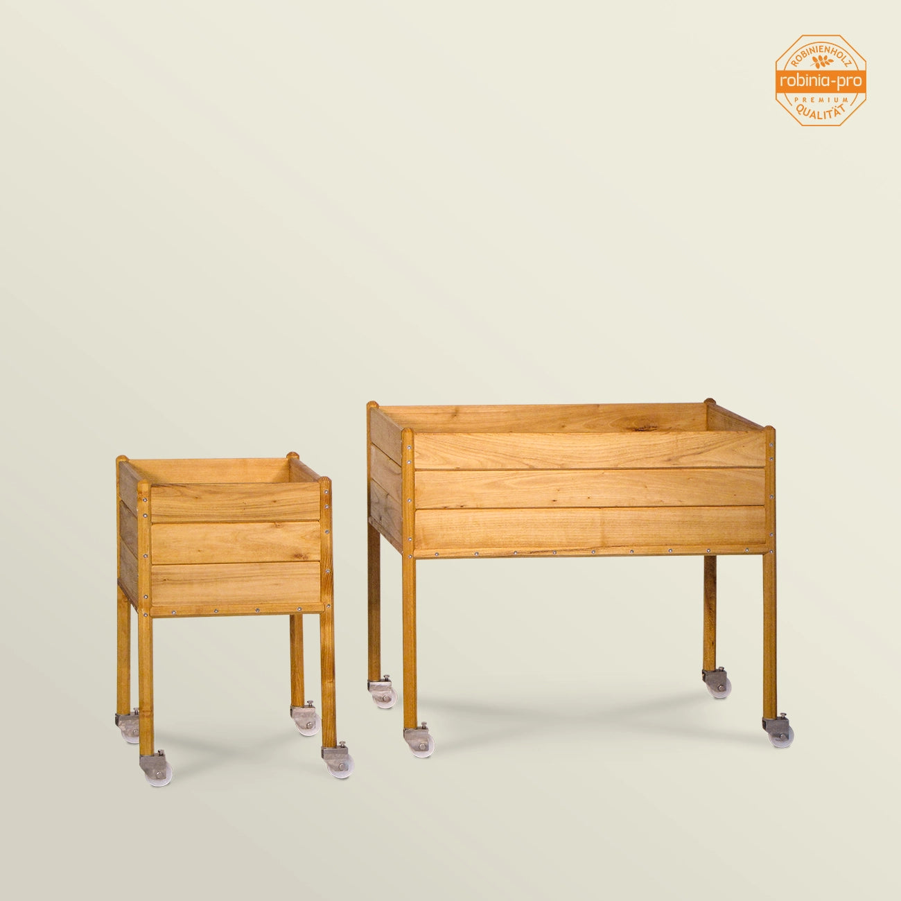 Robinia-Pro plantenbak op stelen en wielen